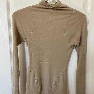 Unique tan/kaki turtle neck by Lululemon size 2